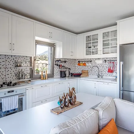 Havuzlu Site Icinde Deniz Manzarali Daire * Bodrum